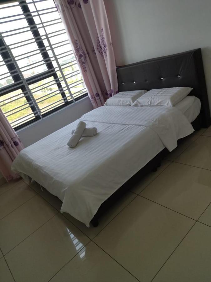The Raffles Suites Джохор Бахру Екстериор снимка